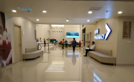 Manipal Hospital,Dwarka Delhi Reception